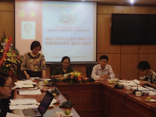 Các đại biểu phát biểu tại Đại hội